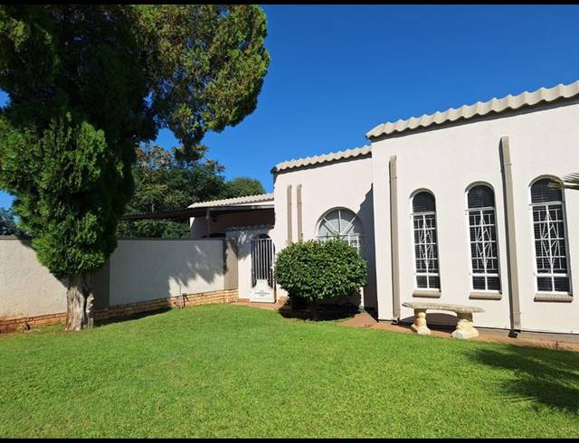4 BEDROOM HOUSE FOR SALE IN FLAMWOOD